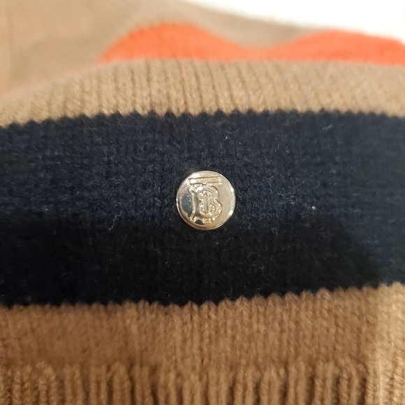 Brand new Burberry beanie hat - Picture 6 of 10